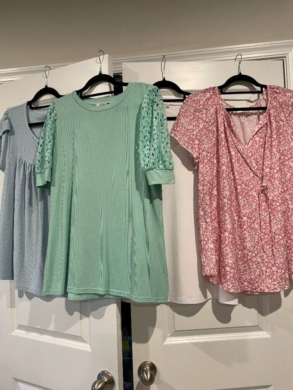 Women's S/S Tops Size XL SET of 4